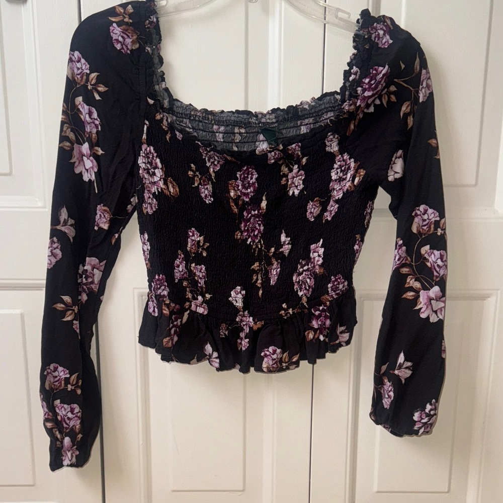Black Floral Smocked Long Sleeve Crop Top